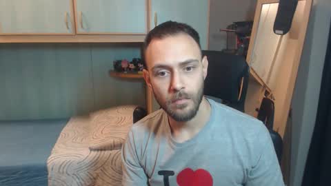 Snapshot of imsimo chatting on 11.12.25 Simo online show from 11.12.25