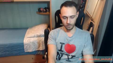 Snapshot of imsimo chatting on 11.18.25 Simo online show from 11.18.25