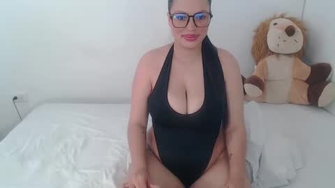 Snapshot of imsweetlips chatting on 09.20.25 imsweetlips online show from 09.20.25