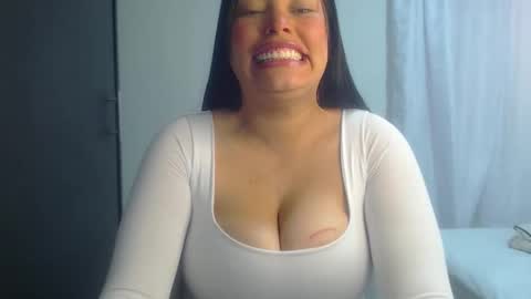 Snapshot of imsweetlips chatting on 11.05.25 imsweetlips online show from 11.05.25