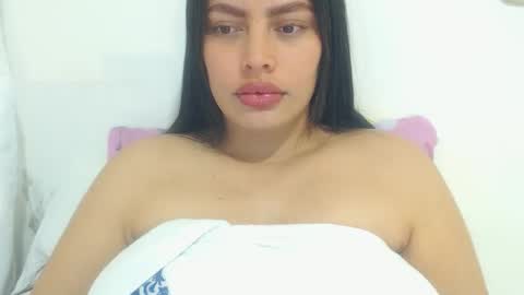 Snapshot of imsweetlips chatting on 11.29.25 imsweetlips online show from 11.29.25