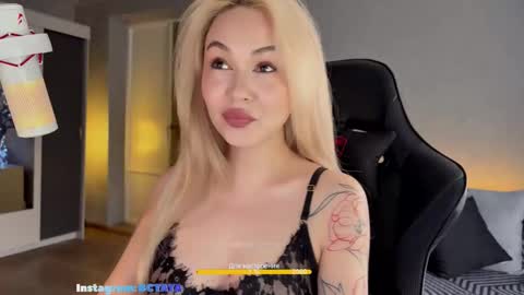 Snapshot of imtaya chatting on 11.04.25 Taya online show from 11.04.25