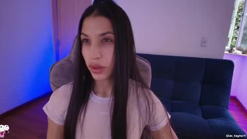 TAYLOR  online show from 10.14.25