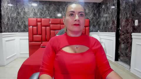 Snapshot of imyourdirtymilf chatting on 09.26.25 Karina online show from 09.26.25