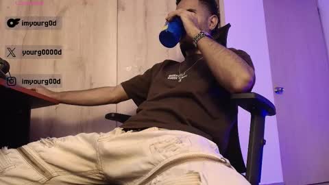 Snapshot of imyourg0d chatting on 03.03.26 Daniel thumb up me please its important Im new INDEPENDENT MODEL online show from 03.03.26