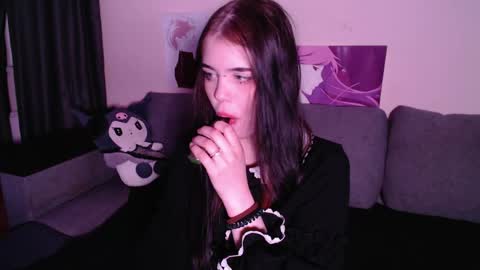 Snapshot of in_the_void chatting on 05.30.26 Alice online show from 05.30.26