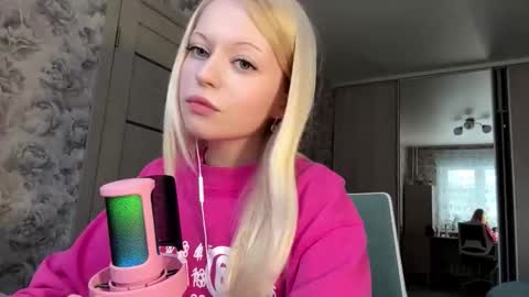 Snapshot of inamillsap chatting on 03.04.26 Lola online show from 03.04.26