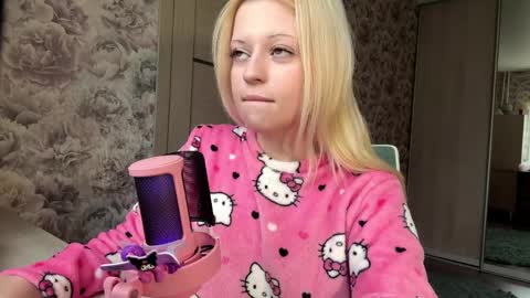 Snapshot of inamillsap chatting on 04.02.26 Lola online show from 04.02.26