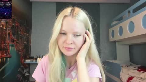 Snapshot of incredible__shell_ chatting on 06.06.26 Masha online show from 06.06.26