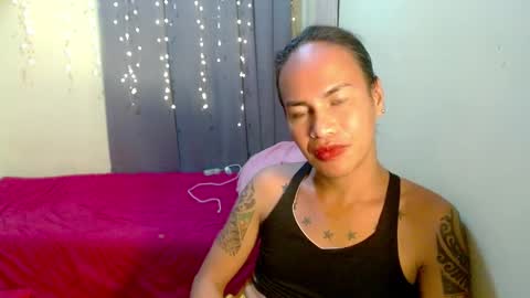 Snapshot of indaypakay_ts chatting on 12.21.24 Pakay online show from 12.21.24