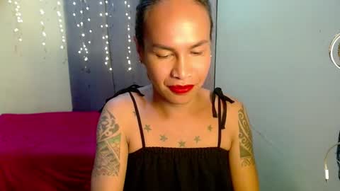 Snapshot of indaypakay_ts chatting on 12.22.24 Pakay online show from 12.22.24