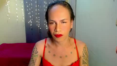 Snapshot of indaypakay_ts chatting on 12.23.24 Pakay online show from 12.23.24