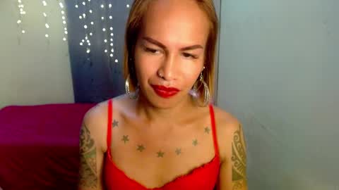 Snapshot of indaypakay_ts chatting on 12.24.24 Pakay online show from 12.24.24