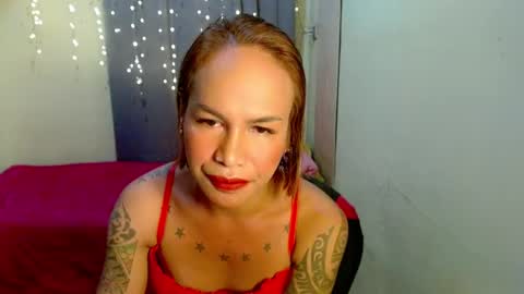 Snapshot of indaypakay_ts chatting on 12.27.24 Pakay online show from 12.27.24