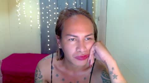 Snapshot of indaypakay_ts chatting on 01.09.25 Pakay online show from 01.09.25