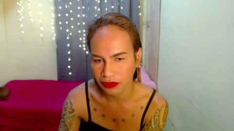 Snapshot of indaypakay_ts chatting on 01.11.25 Pakay online show from 01.11.25