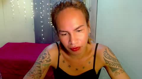 Snapshot of indaypakay_ts chatting on 01.15.25 Pakay online show from 01.15.25