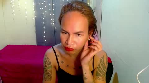 Snapshot of indaypakay_ts chatting on 01.15.25 Pakay online show from 01.15.25