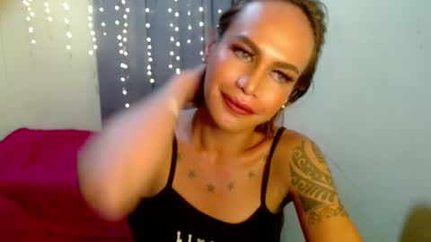 Snapshot of indaypakay_ts chatting on 01.22.25 Pakay online show from 01.22.25