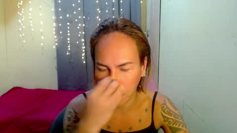 Snapshot of indaypakay_ts chatting on 02.04.25 Pakay online show from 02.04.25