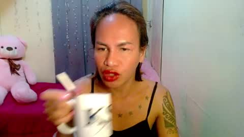 Snapshot of indaypakay_ts chatting on 02.27.25 Pakay online show from 02.27.25