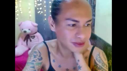 Snapshot of indaypakay_ts chatting on 10.27.25 Pakay online show from 10.27.25