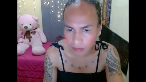 Snapshot of indaypakay_ts chatting on 10.28.25 Pakay online show from 10.28.25