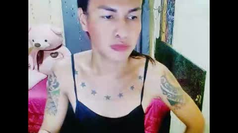 Snapshot of indaypakay_ts chatting on 11.04.25 Pakay online show from 11.04.25