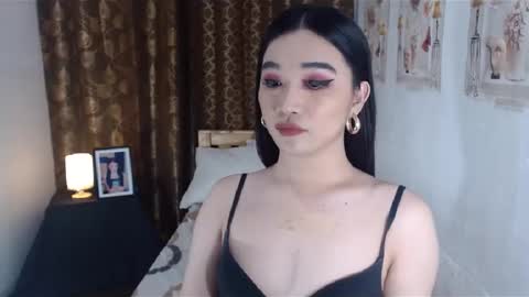 indestructabletrixie online show from 01.16.25