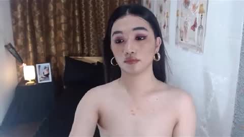 indestructabletrixie online show from 02.14.25