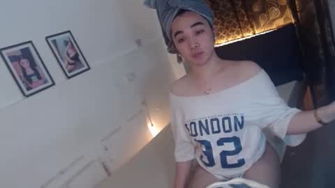 indestructabletrixie online show from 02.06.26