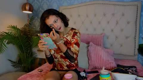 Snapshot of indi_rave chatting on 12.20.25 INDI online show from 12.20.25