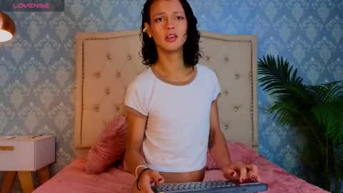 Snapshot of indi_rave chatting on 01.14.26 INDI online show from 01.14.26