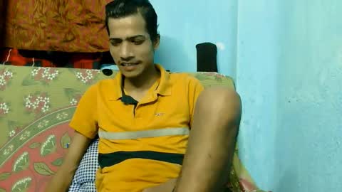 Snapshot of indian_bengali_boy chatting on 09.10.25 Suman Leo online show from 09.10.25