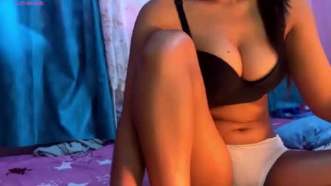 Snapshot of indian_couple247 chatting on 10.30.25 new indian couple online show from 10.30.25