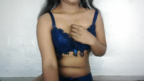 Snapshot of indian_saanvi chatting on 06.17.26 Saanu online show from 06.17.26