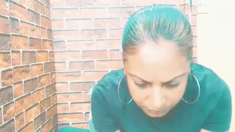Snapshot of indian_spice_girl chatting on 05.25.26 indian_spice_girl online show from 05.25.26