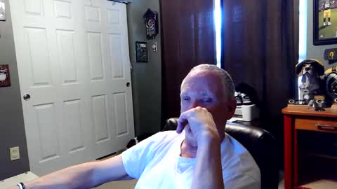 Snapshot of indianapapa chatting on 11.19.25 Papa online show from 11.19.25