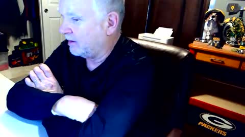 Snapshot of indianapapa chatting on 11.25.25 Papa online show from 11.25.25