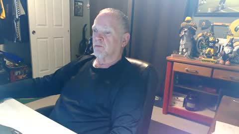 Snapshot of indianapapa chatting on 05.19.26 Papa online show from 05.19.26