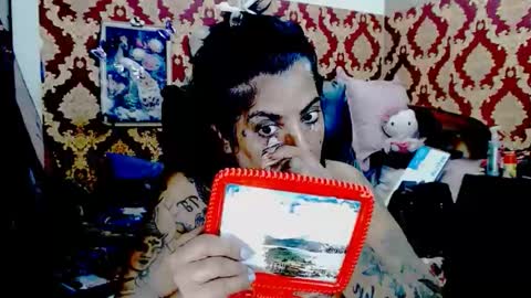 Snapshot of indiancatz2 chatting on 10.31.25 anusha online show from 10.31.25