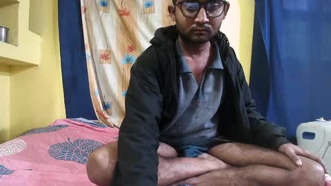 Snapshot of indiancumking chatting on 01.05.25 inindiancumking online show from 01.05.25