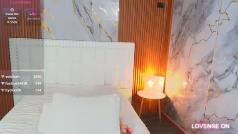 LITTLE AINHOA  online show from 12.12.24