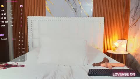 LITTLE AINHOA  online show from 12.13.24