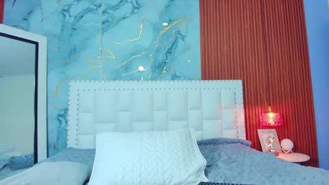 LITTLE AINHOA  online show from 01.28.25