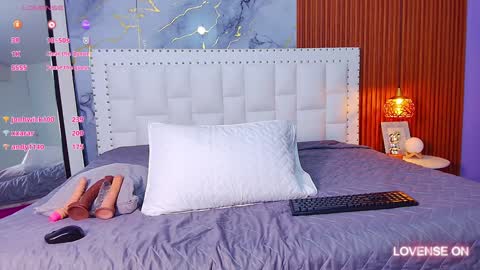 LITTLE AINHOA  online show from 02.08.25