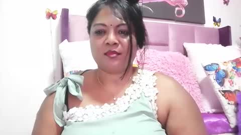 Snapshot of indiandelia chatting on 02.06.25 indiandelia online show from 02.06.25