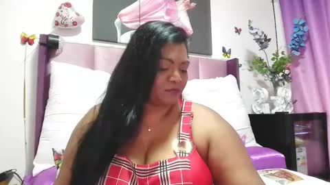 Snapshot of indiandelia chatting on 02.26.25 indiandelia online show from 02.26.25