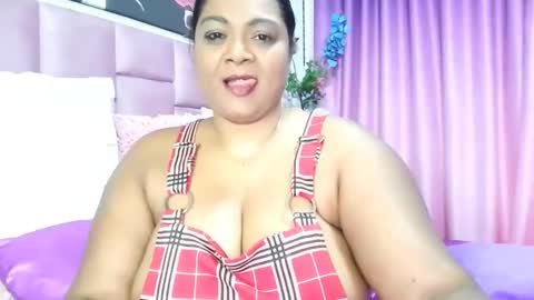 Snapshot of indiandelia chatting on 03.11.25 indiandelia online show from 03.11.25