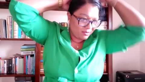 Snapshot of indiandelia chatting on 09.09.25 indiandelia online show from 09.09.25